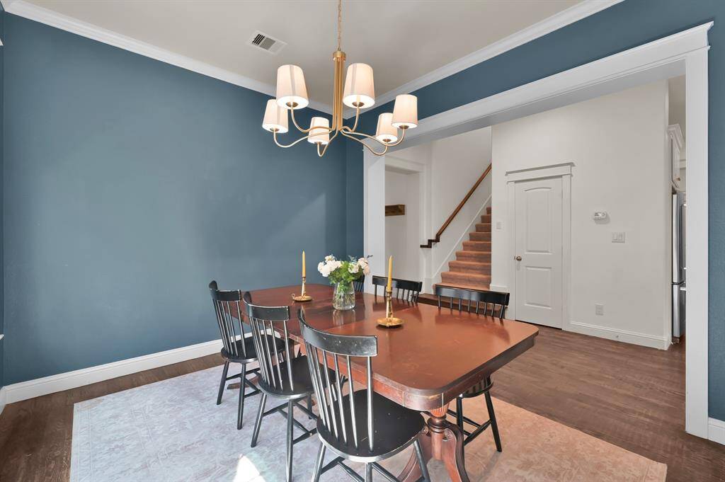 Formal Dining
