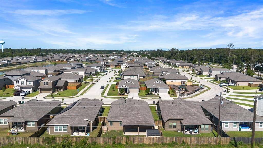 It is located in the booming community of Towne Park.