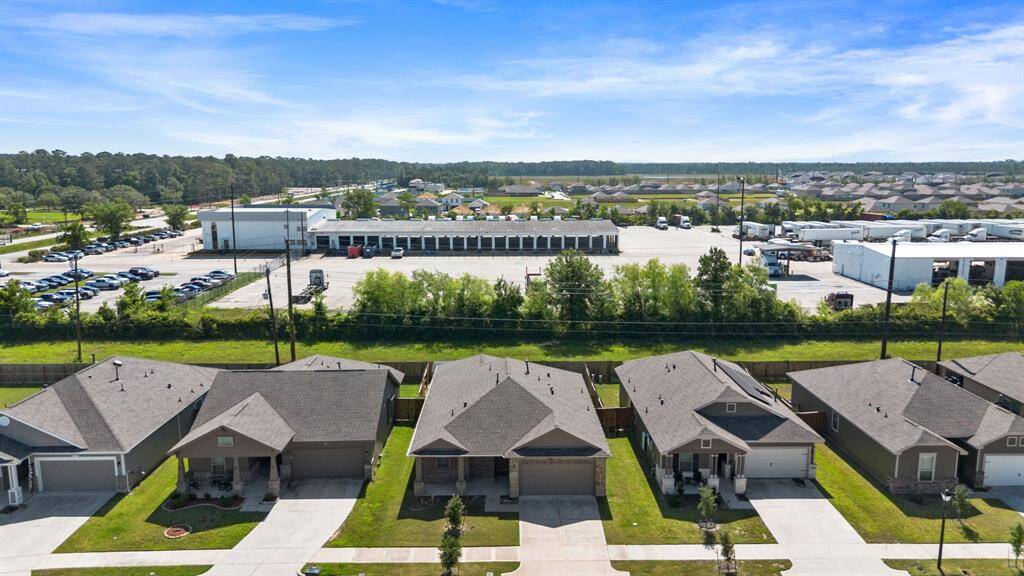 It has close proximity to the Trotter (JT) Park and Trotter (JT) Greenspace.