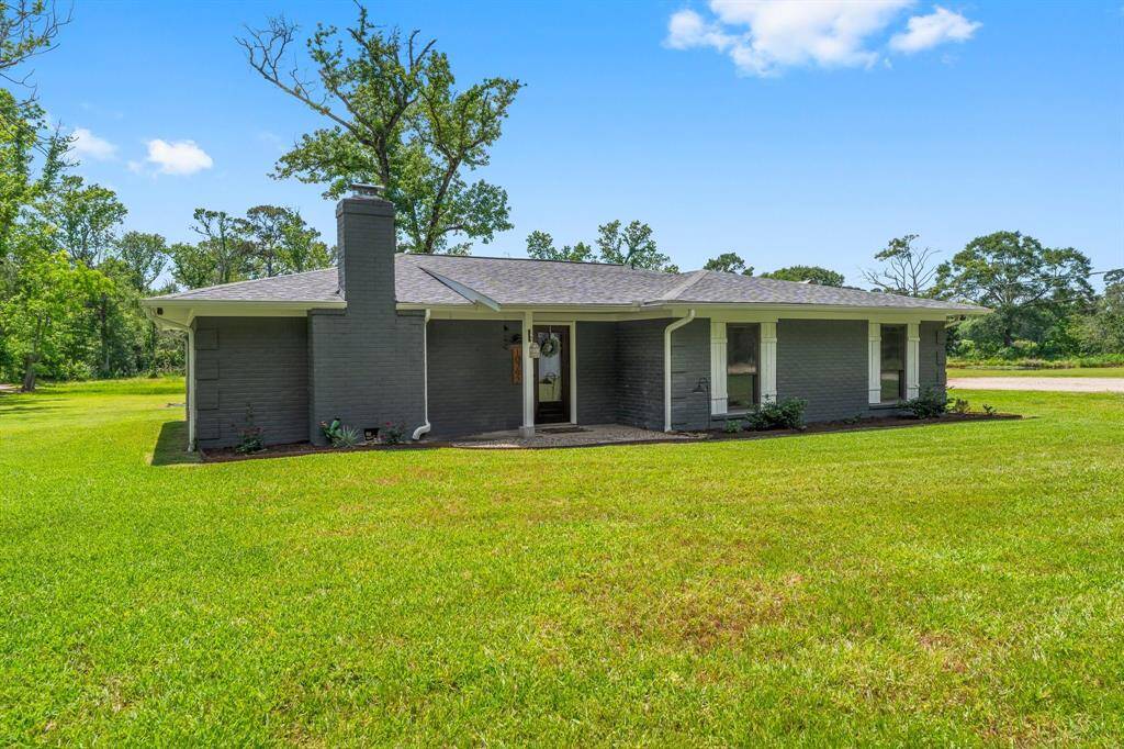 Wood-look new LVP throughout the home, including bedrooms!
