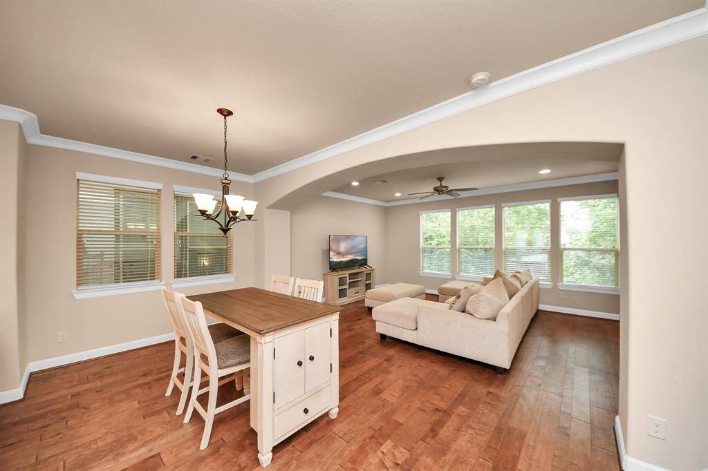 Dining Room set included