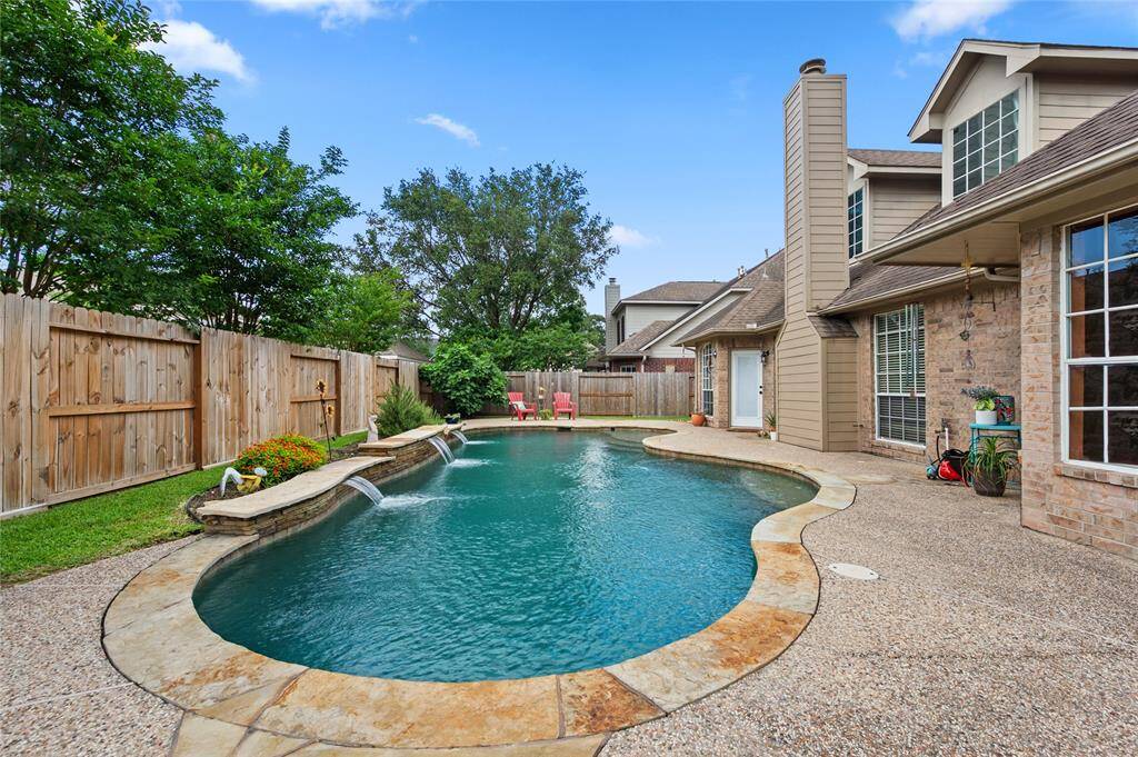Who doesn't want a pool on those hot summer days!