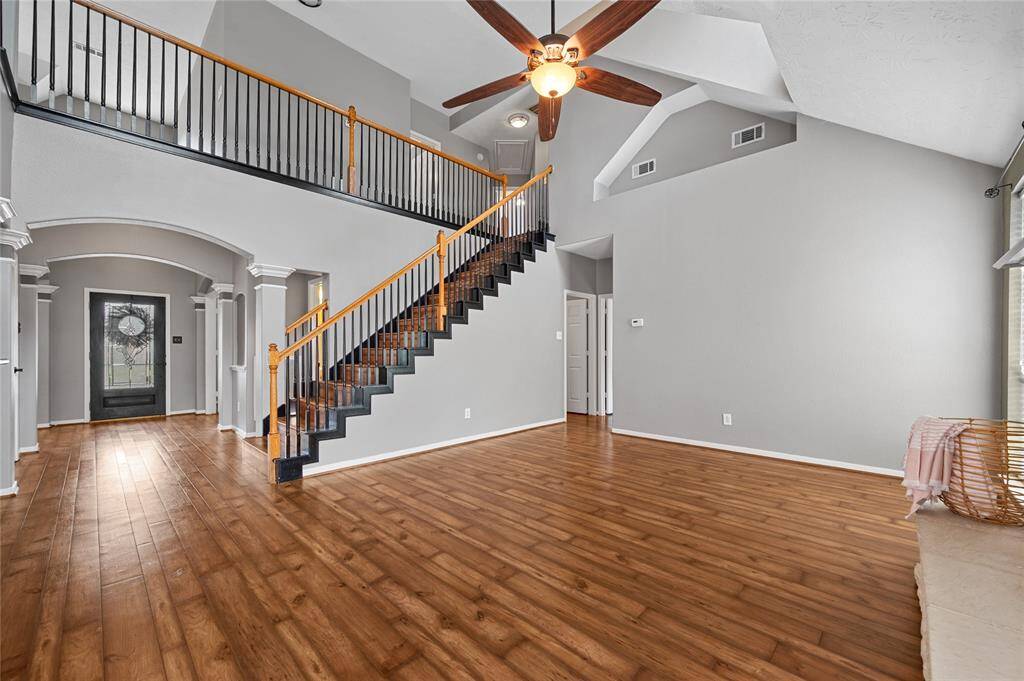 Spacious formal dining room, perfect for large gatherings.