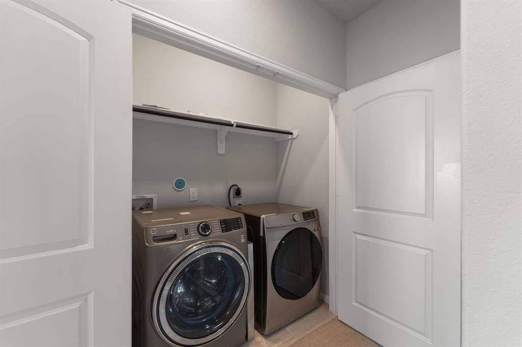 Washer & dryer