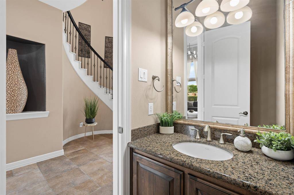 Half bath by the dining room on the 1st floor