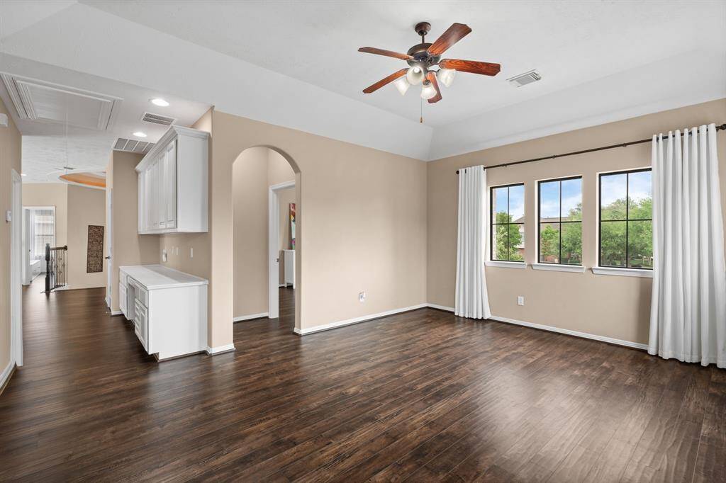 Spacious game room!