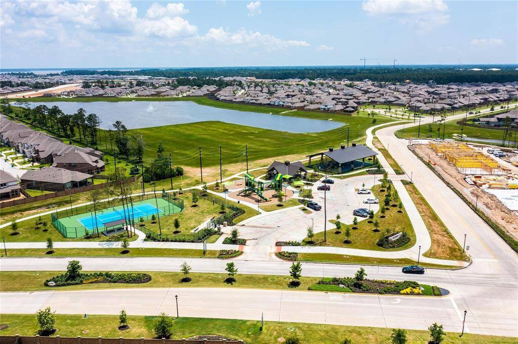 Tennis, parks, and basketball are in Balmoral too. Come make this one yours today folks!