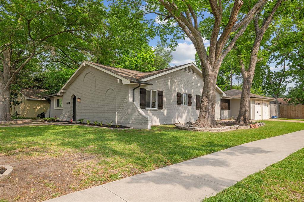 Mature Trees and Fresh Paint Inside and Out!