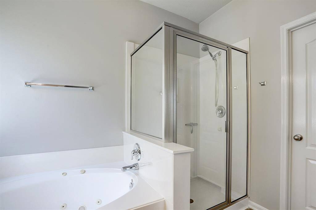 Master Bathroom Separate Shower, and Jetted Tub (1st Floor)