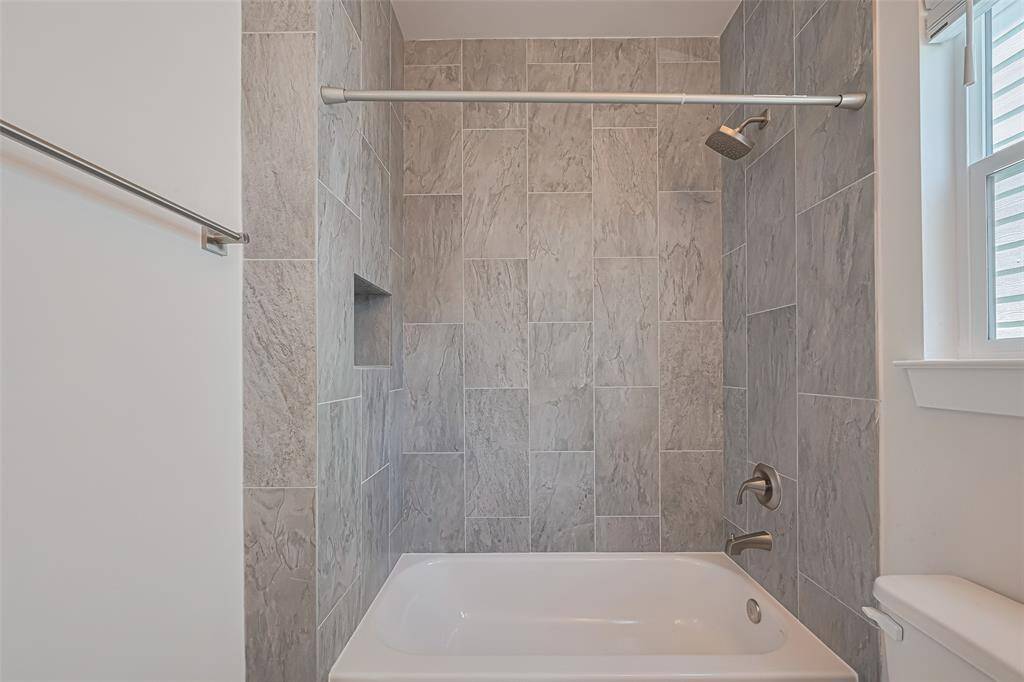 3rd bathroom on level 3