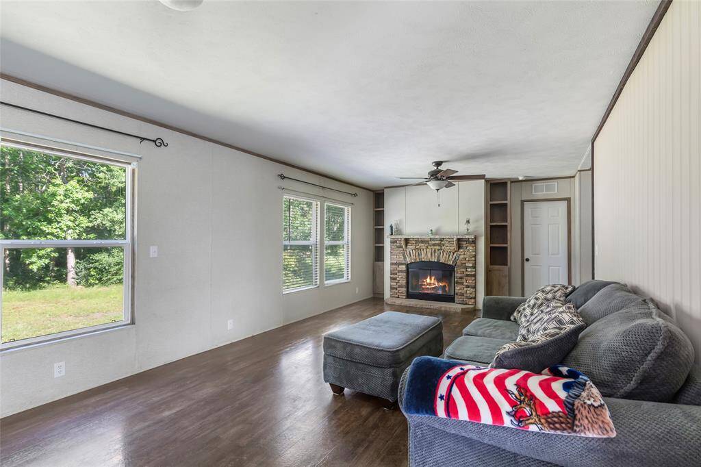 Living area #2