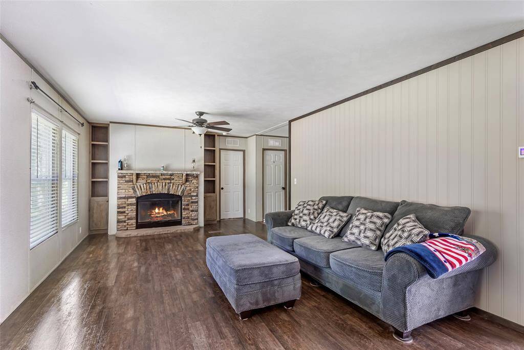 Living area #2