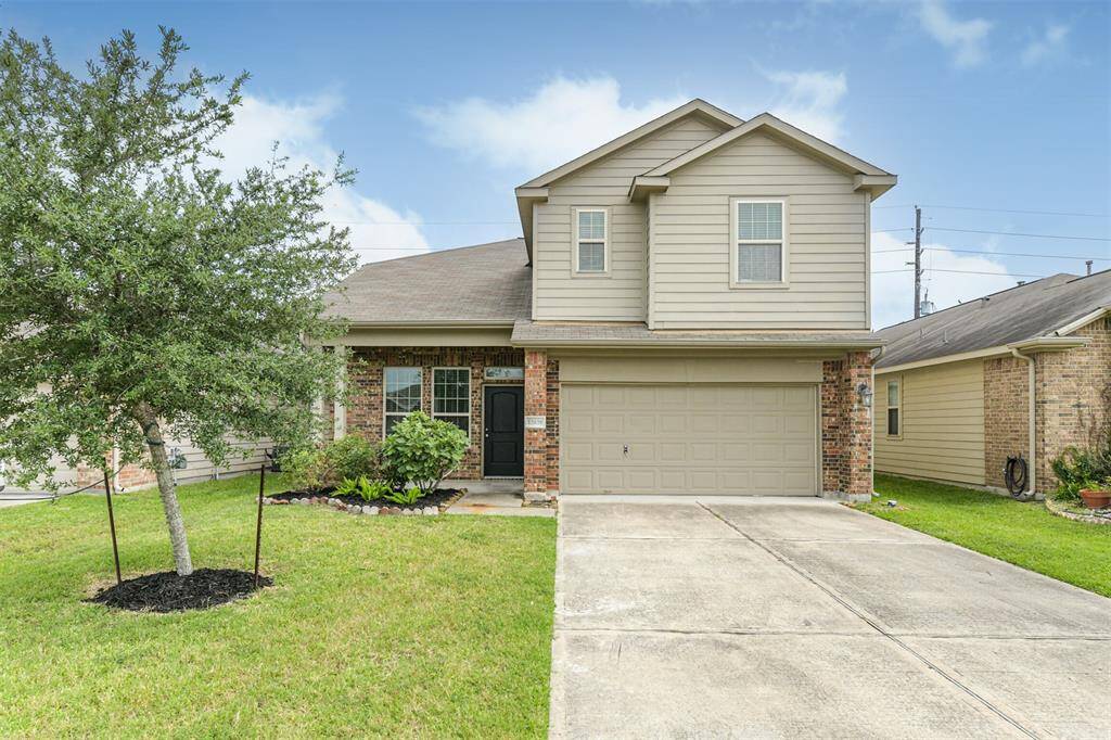Charming and Spacious Home Sparkles! Located in a Lovely Neighborhood - So Very Close to Everything! Retail, Restaurants, Good Schools and Airport - What More Could You Want? Come and See This Home Soon!