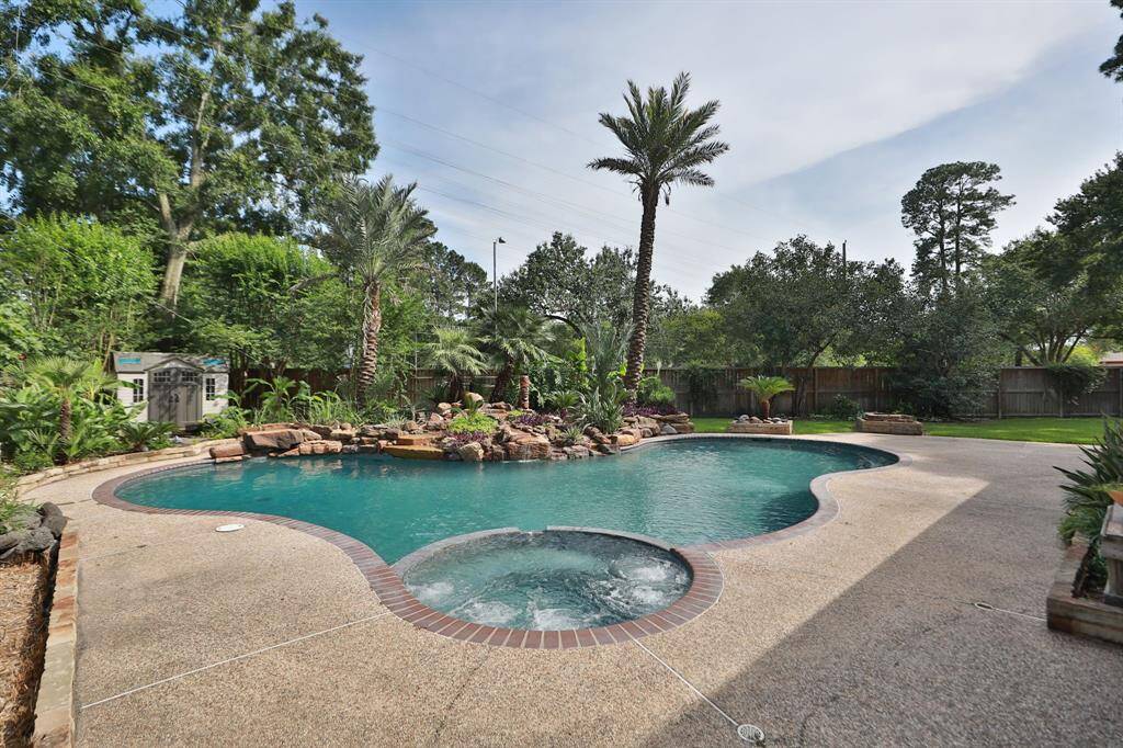 Everyday is a vacation in this backyard.