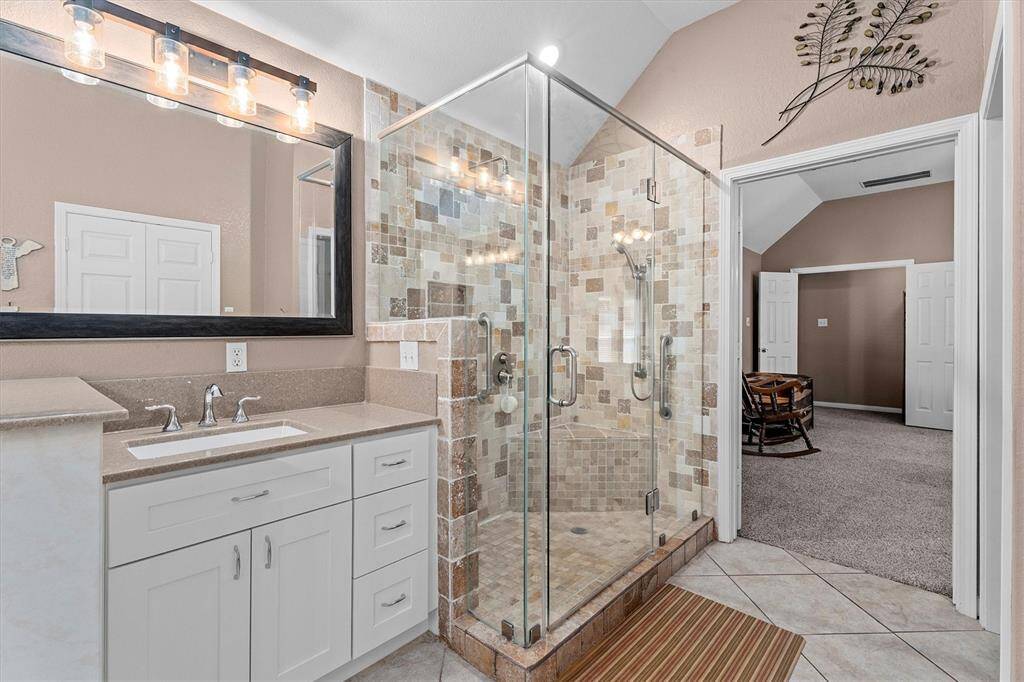 Nice size shower!