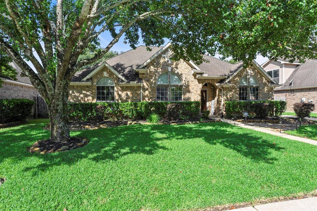 Love the beautiful mature trees and the shade they offer from the Texas heat!