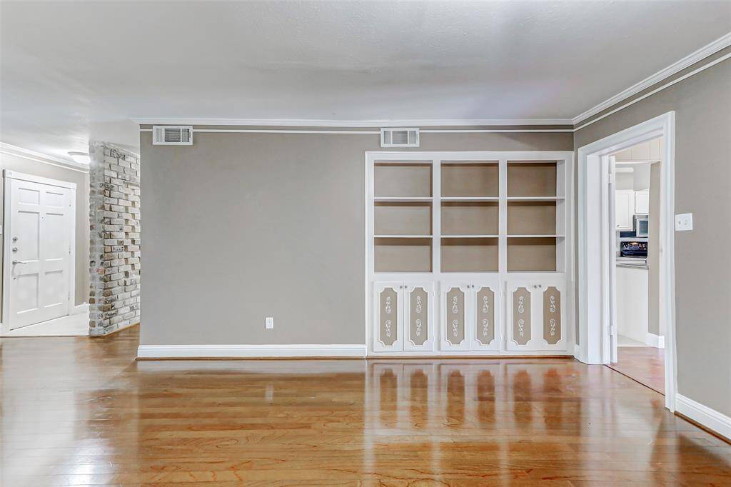 Shelving with painted cabinets