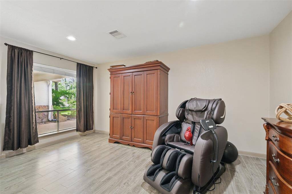 Office area, overlooks front porch.