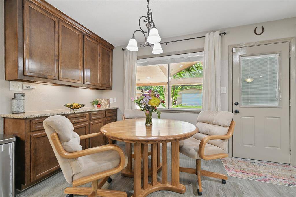 Breakfast area with large butlers pantry.
