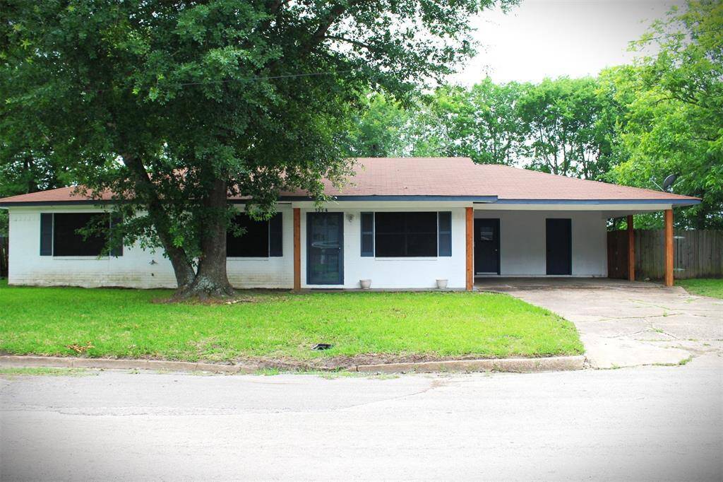 Welcome Home to 1314 Hooks St.