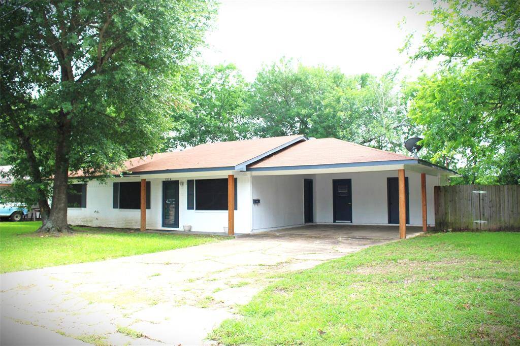 Located with in walking distance to City Park.