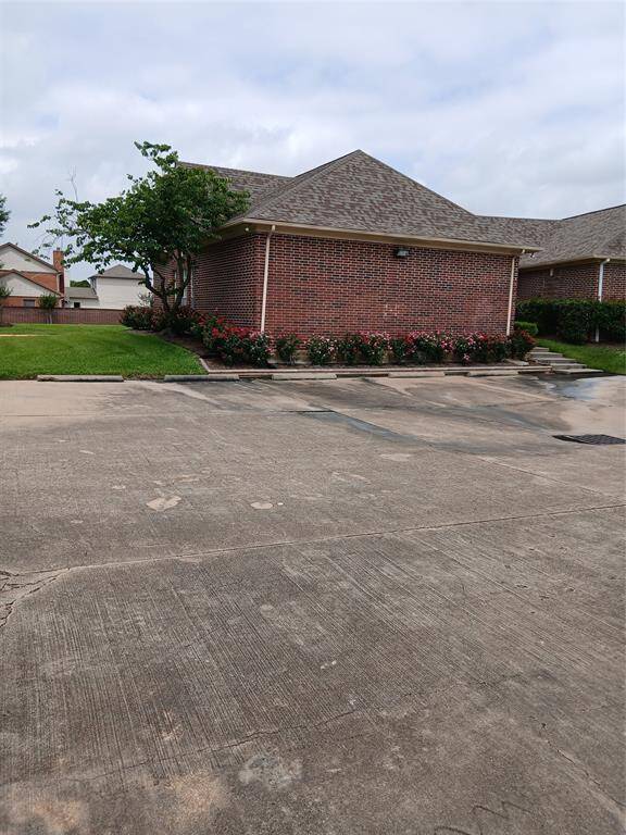 Club House Parking