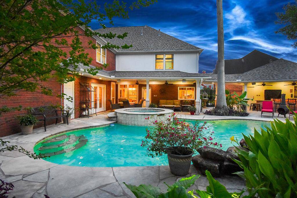 Welcome to your own backyard vacation retreat!