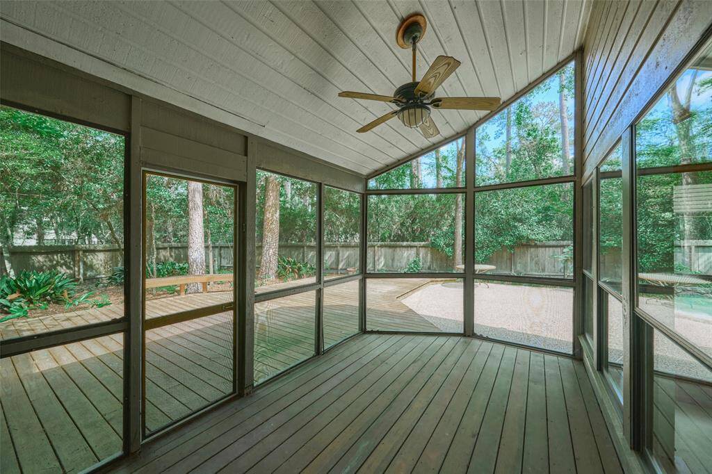 Screened in porch to enjoy the outdoors without the bugs