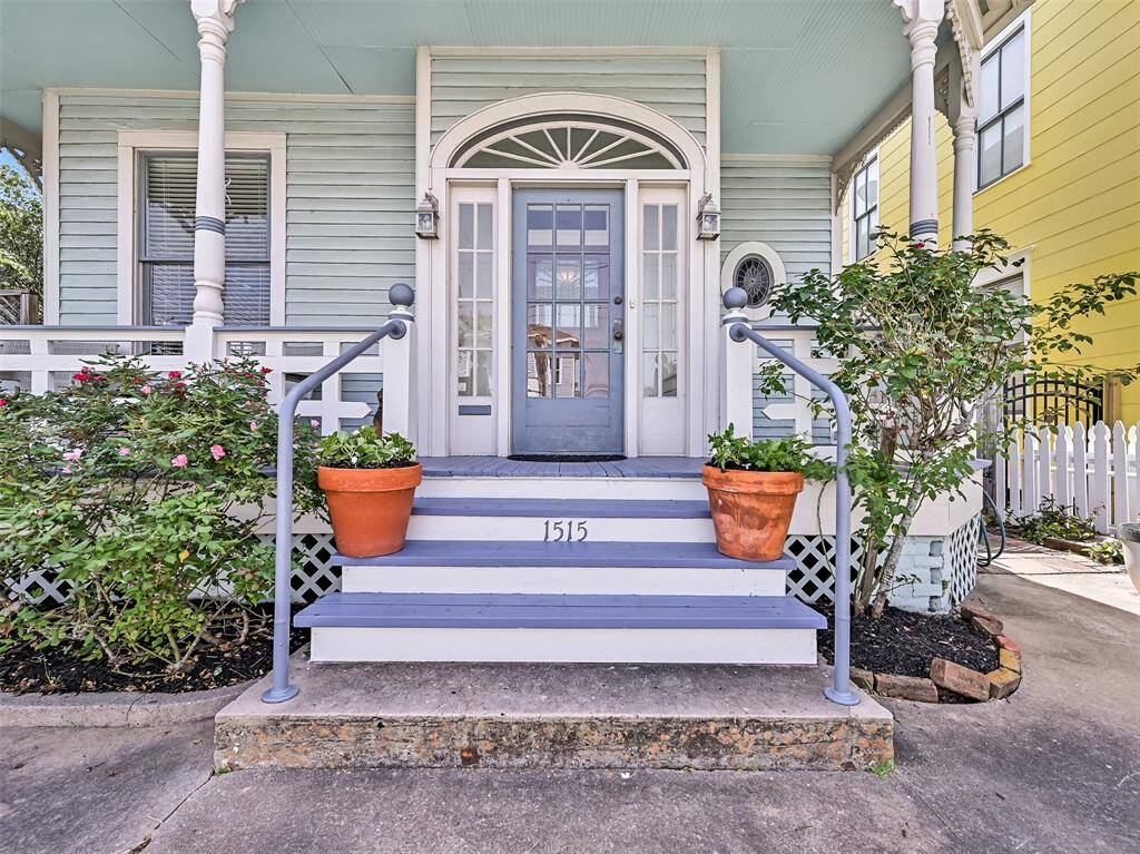Welcoming front porch.