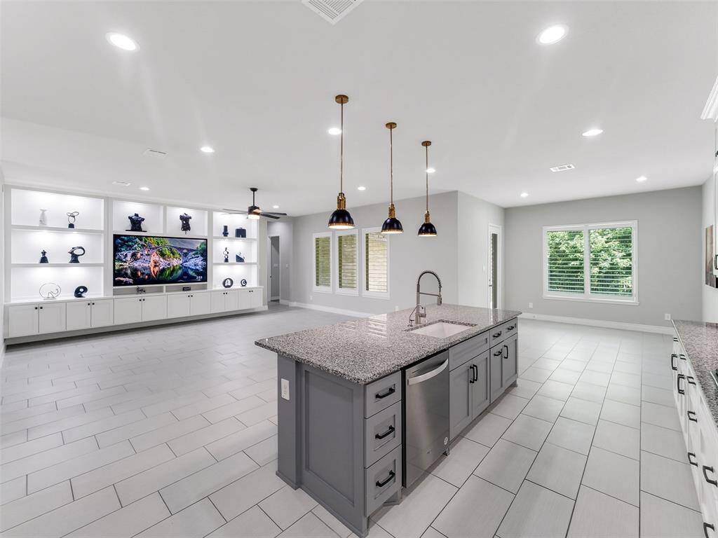 Open Kitchen to Living