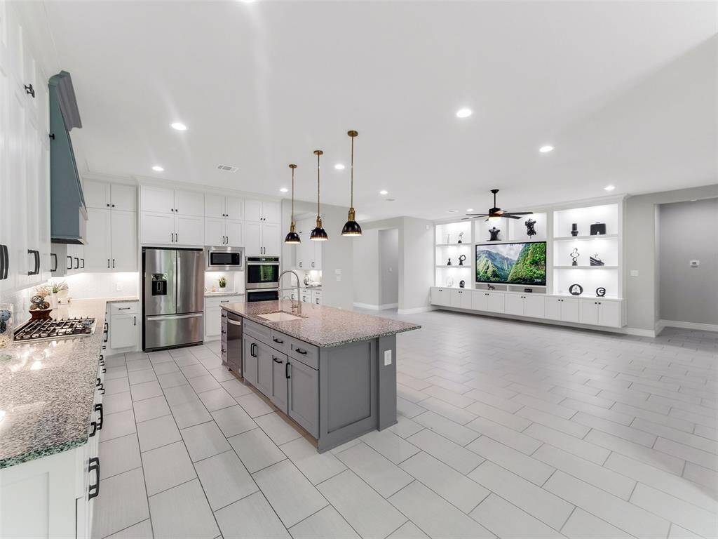 Open Kitchen to Living