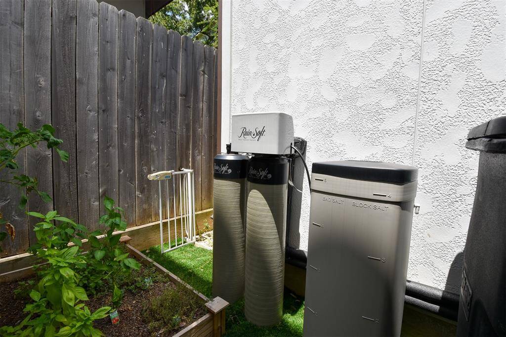 A special feature of this listing includes a Rain Soft Water Softener.