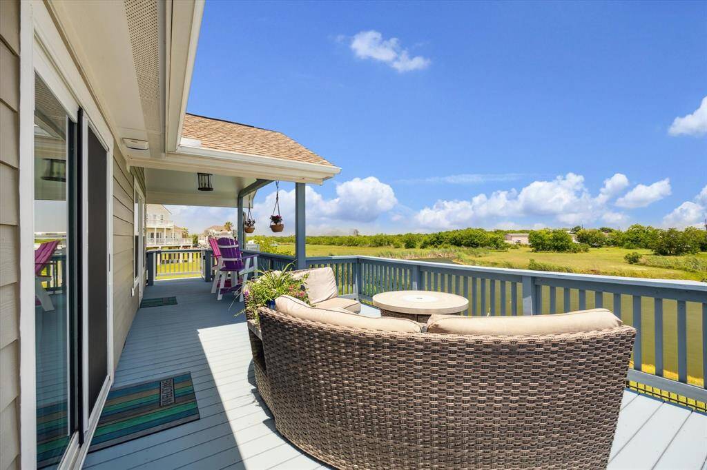 Here's another view of your nice, big deck/balcony upstairs. This one has been enlarged so you get more/better features than you find in the other homes.