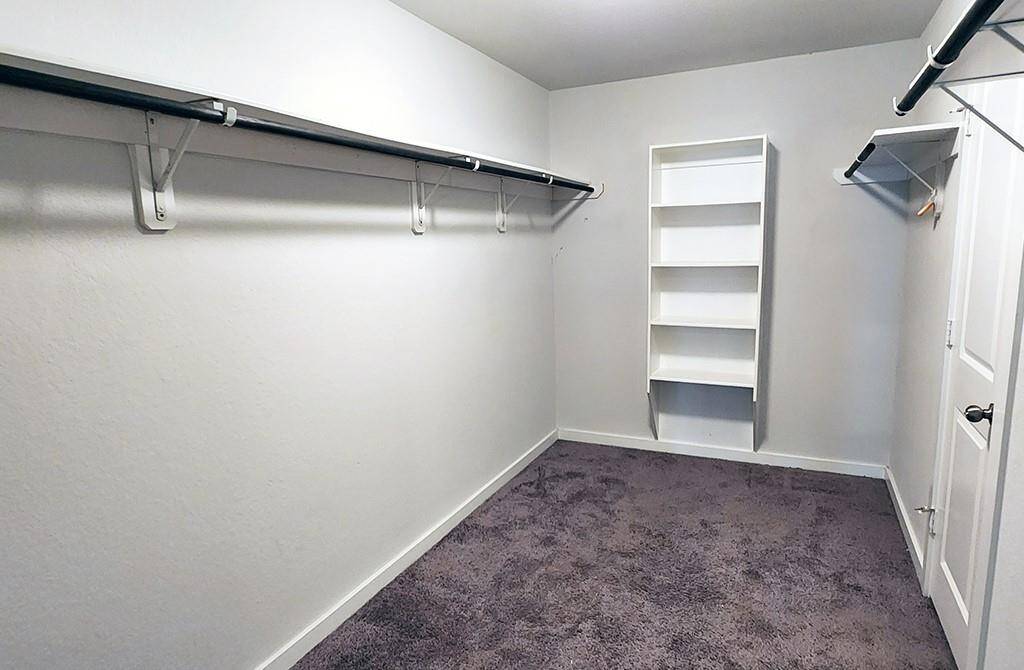 Huge Primary Bedroom Closet