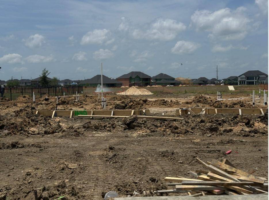 1640 Birch Lake Bend - under construction