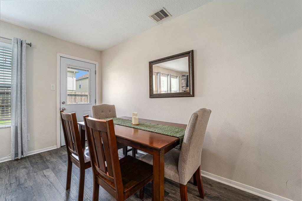 Breakfast area off of family room