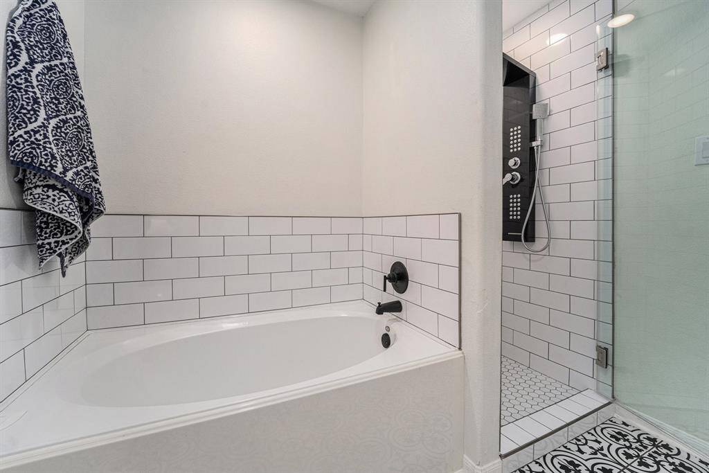 Soaker tub and standing shower