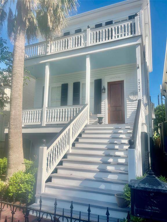 Freshly Painted Home--elevated no flooding