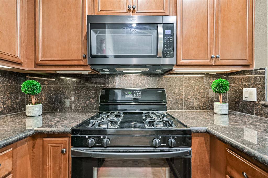 Gas Stove and Cooktop