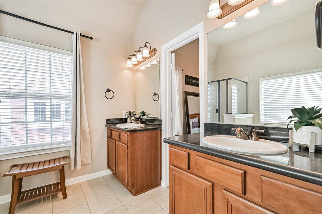 Master bath double sinks