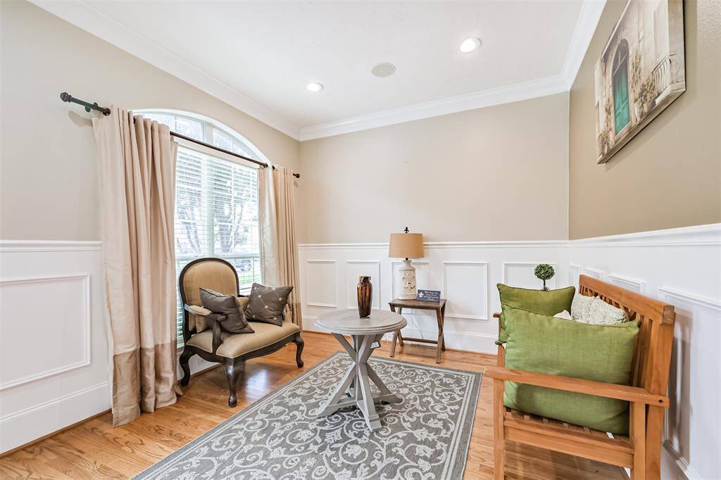 Front den/Dining