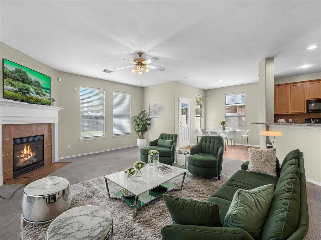 Virtually staged livingroom