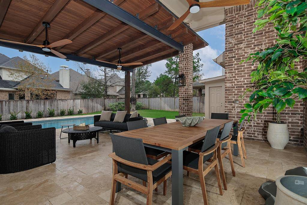 Outdoor Dining Area