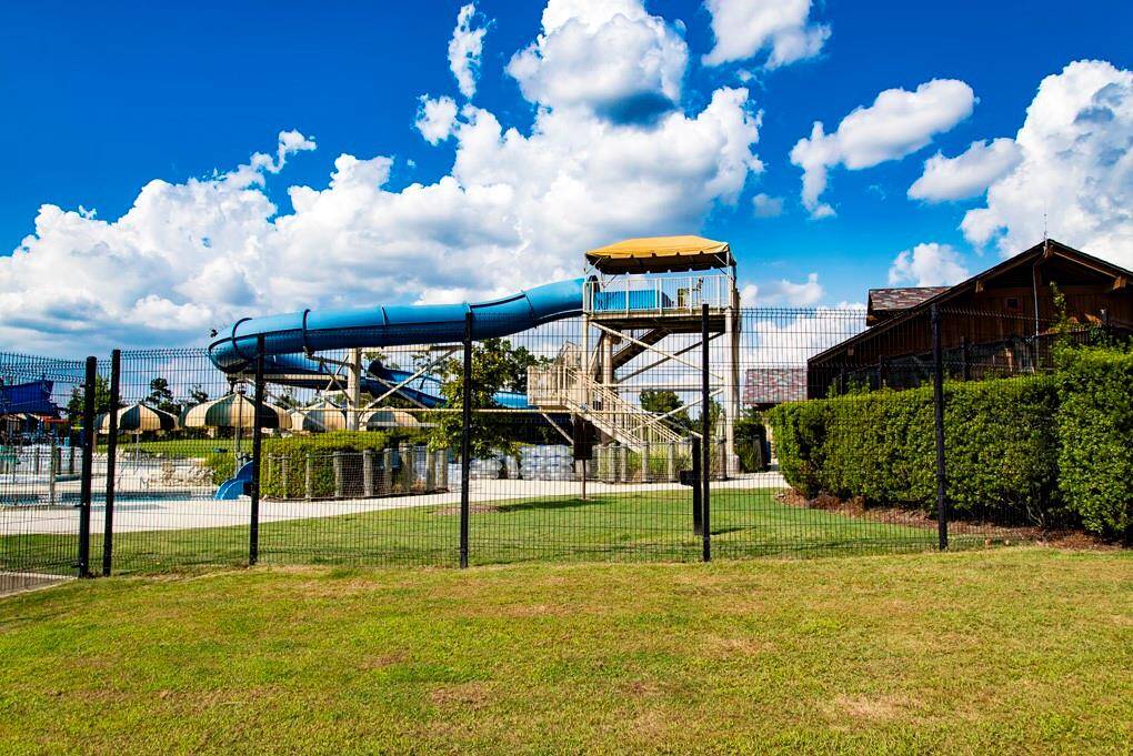 Rob Fleming Aquatic Center, Park and Nature Trail
