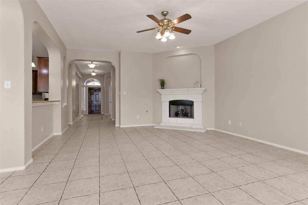 Huge family room, great for entertaining or relaxing with family and friends