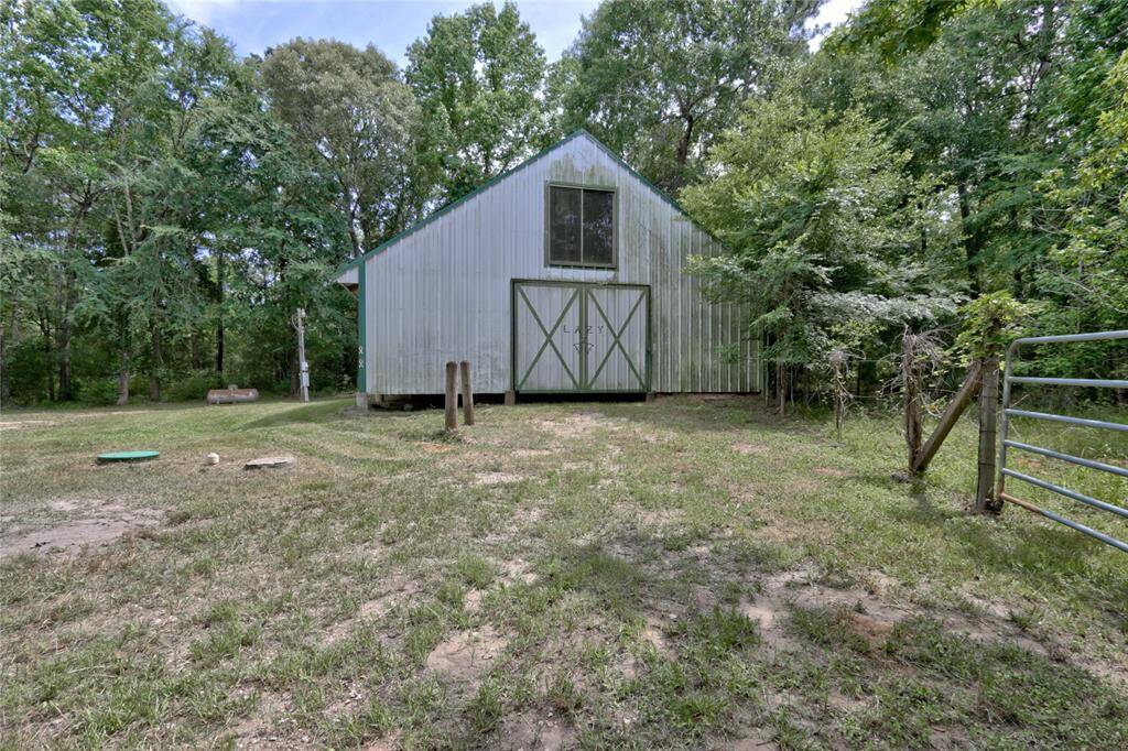 Front of 1500 Sq Ft Barn with Septic & Well