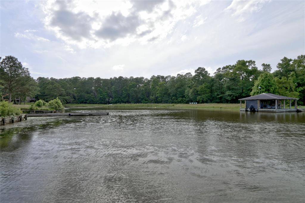 neighborhood lake access