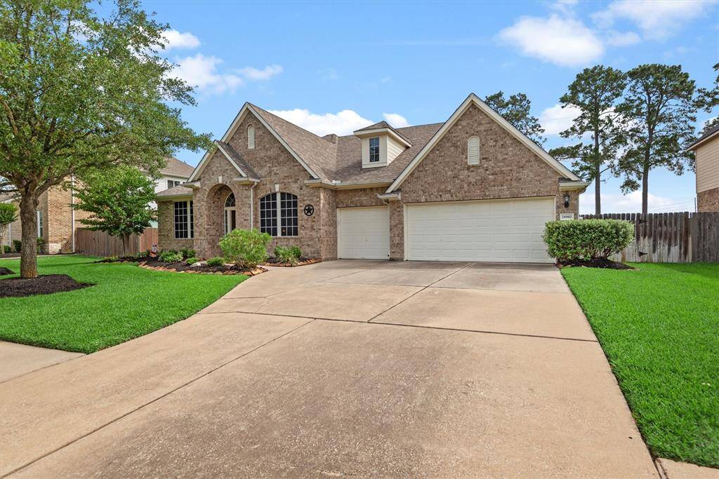 The home is located in the sought after neighborhood of Villages of Northpointe which is zoned to Tomball ISD including Tomball Memorial High School.
