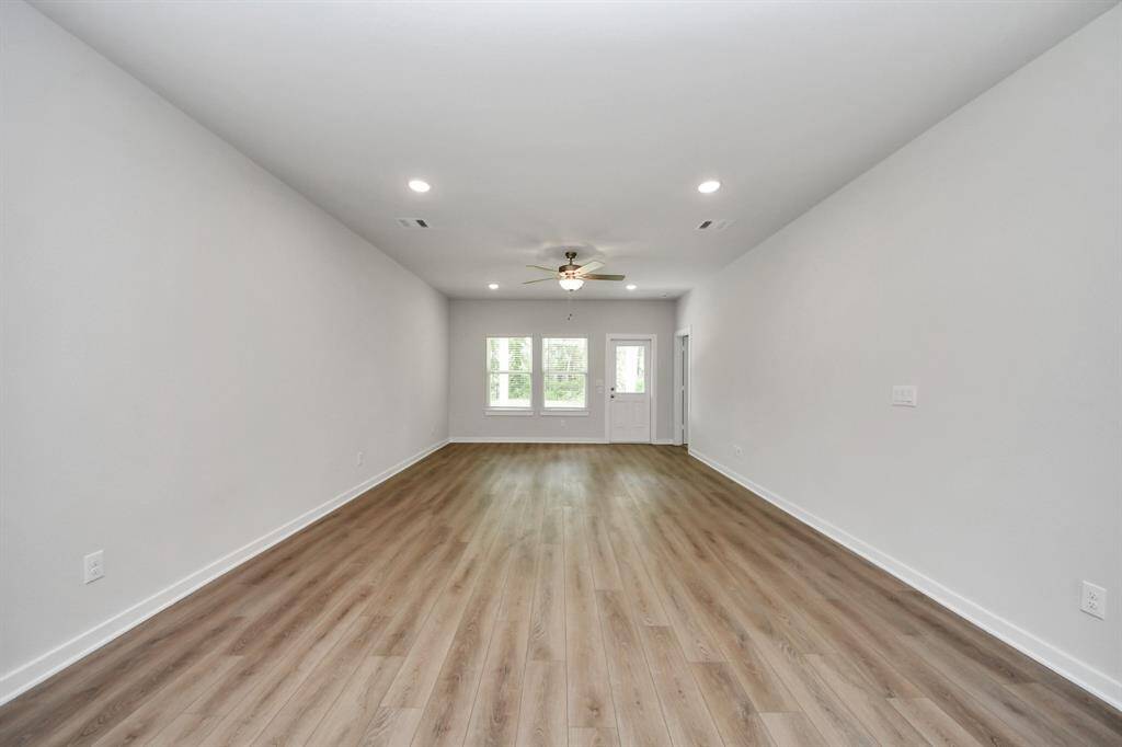 dining/living areas