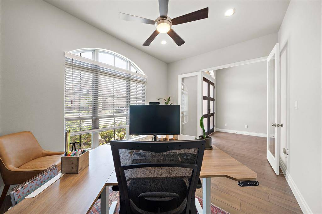 The perfect quiet retreat for working or studying in style.